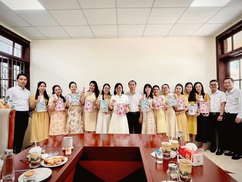 Quỹ Đầu tư phát triển thành phố Huế gặp mặt kỷ niệm 15 năm Ngày Phụ nữ Việt Nam và mừng sinh nhật tháng 10